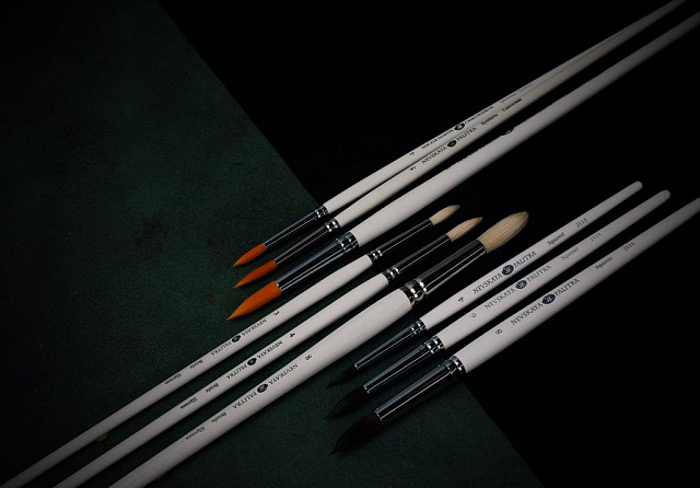 Brushes & Painting Knives